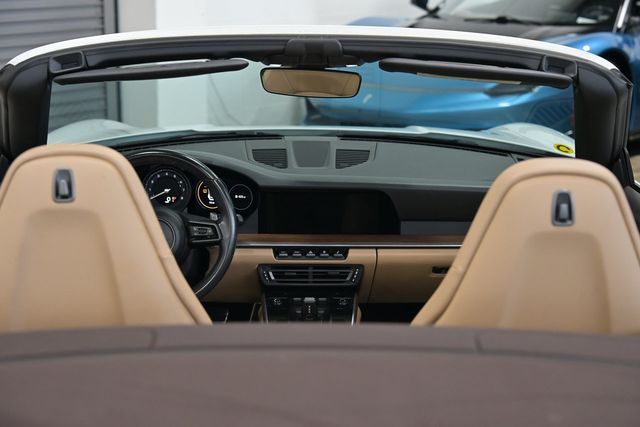 2021 Porsche 911 Carrera Cabriolet - 23093830 - 27
