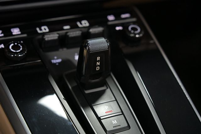 2021 Porsche 911 Carrera Cabriolet - 23093830 - 43