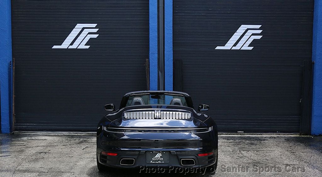 2021 Porsche 911 Carrera Cabriolet - 23031119 - 11