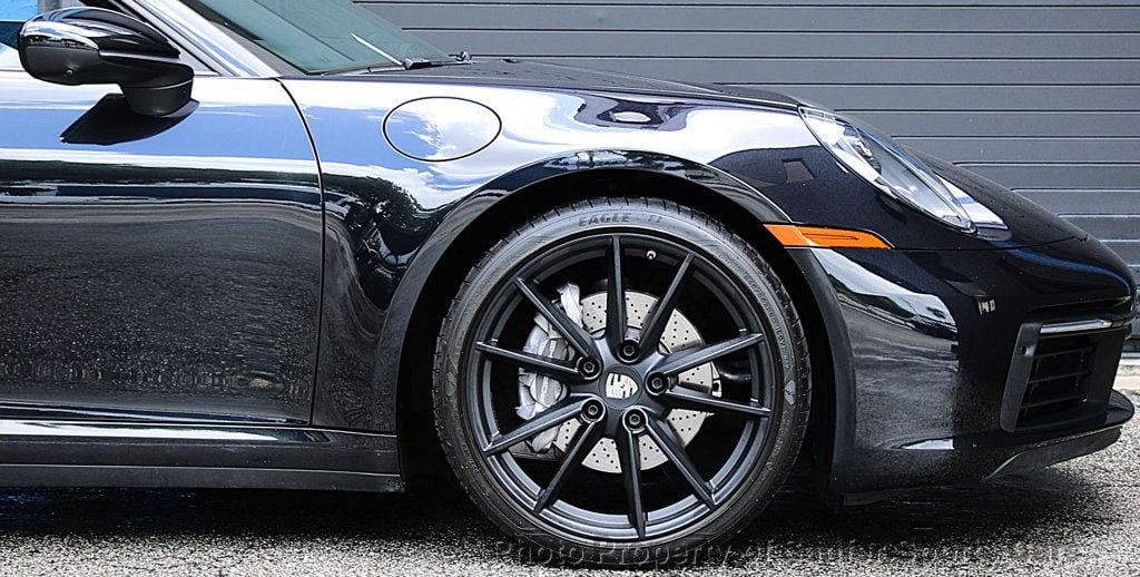 2021 Porsche 911 Carrera Cabriolet - 23031119 - 17
