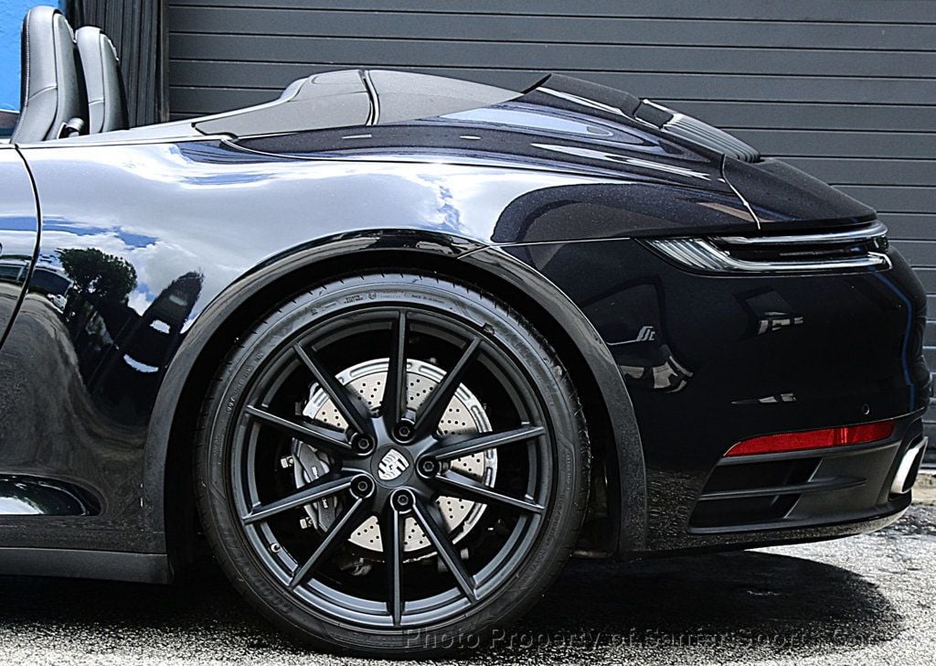 2021 Porsche 911 Carrera Cabriolet - 23031119 - 18