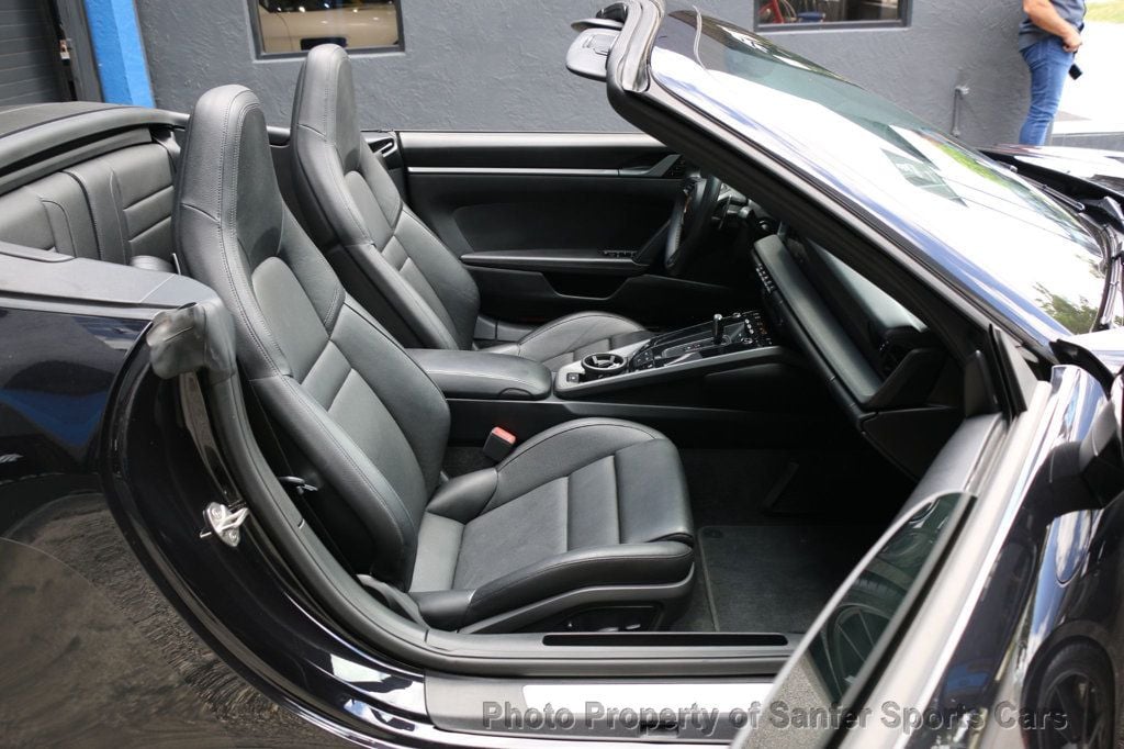 2021 Porsche 911 Carrera Cabriolet - 23031119 - 27