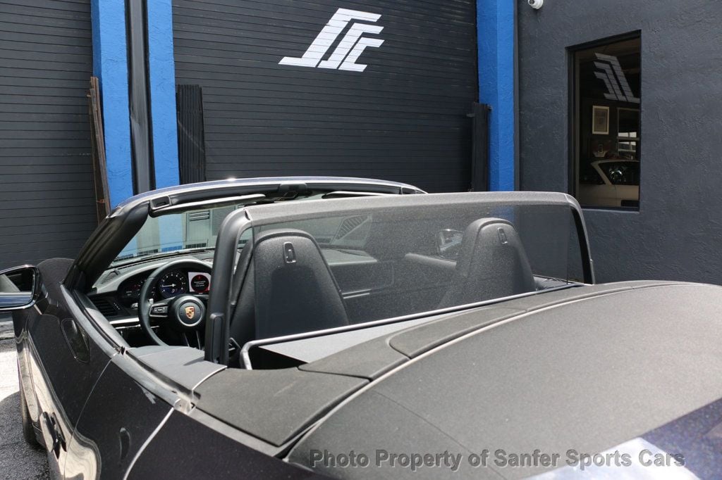 2021 Porsche 911 Carrera Cabriolet - 23031119 - 32