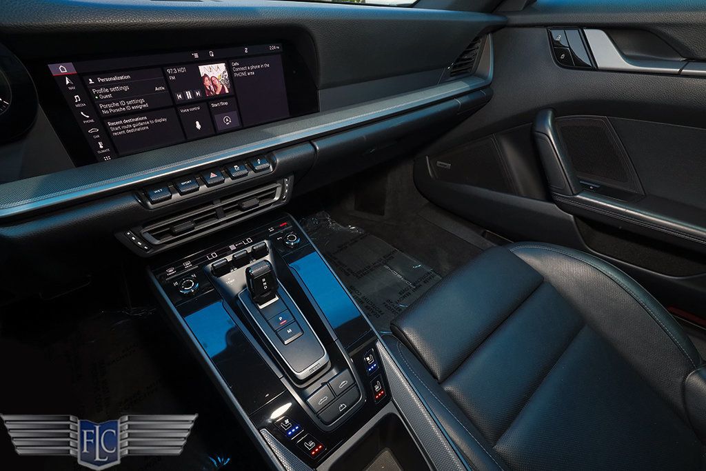 2021 Porsche 911 Carrera Cabriolet - 23052767 - 25