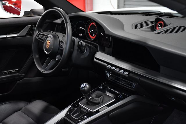 2021 Porsche 911 Carrera S Coupe - 23035638 - 31