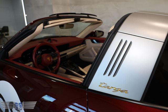 2021 Porsche 911 Targa 4S Heritage Design Edition - 22967644 - 12