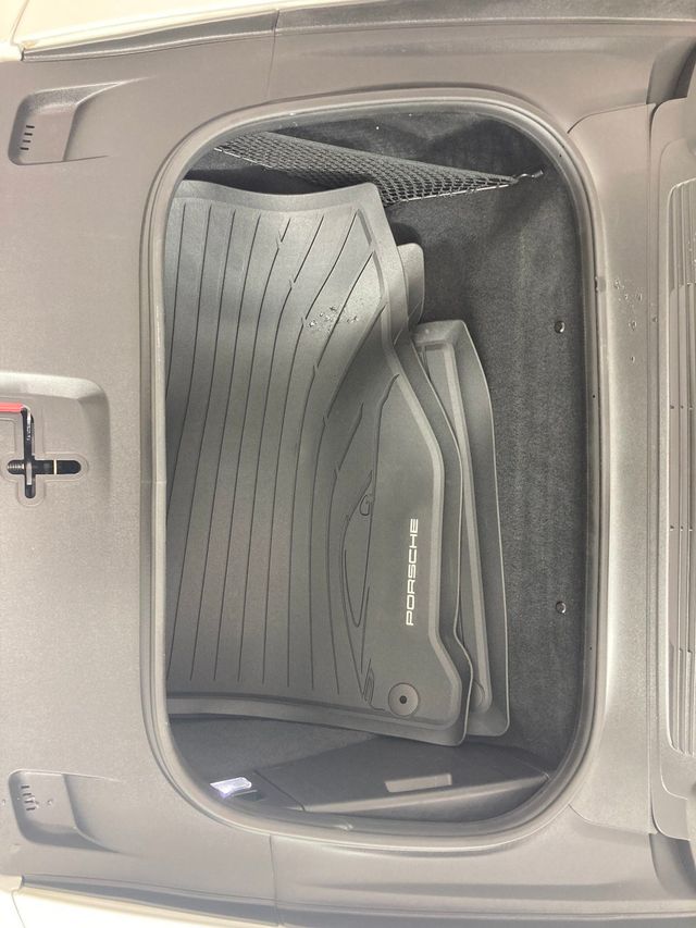 2021 Porsche 911 Turbo Coupe - 22960390 - 17