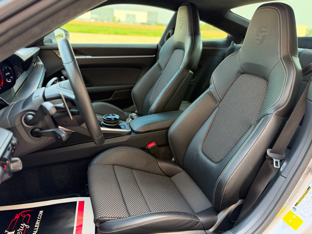 2021 Porsche 911 Turbo S Coupe - 23049066 - 17