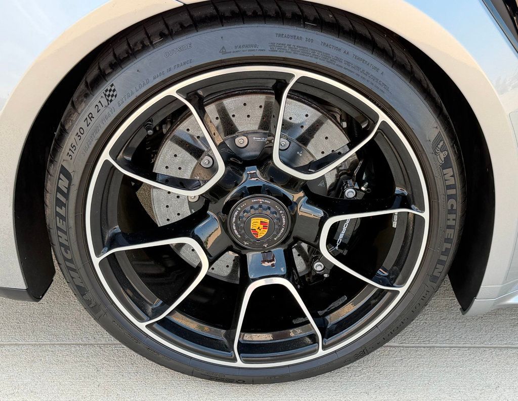 2021 Porsche 911 Turbo S Coupe - 23049066 - 26