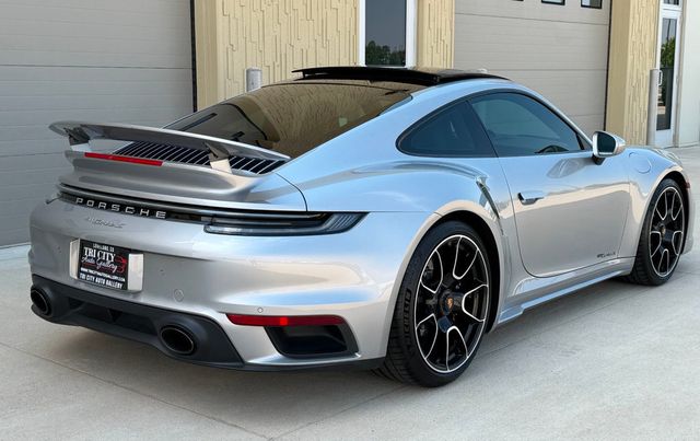2021 Porsche 911 Turbo S Coupe - 23049066 - 4