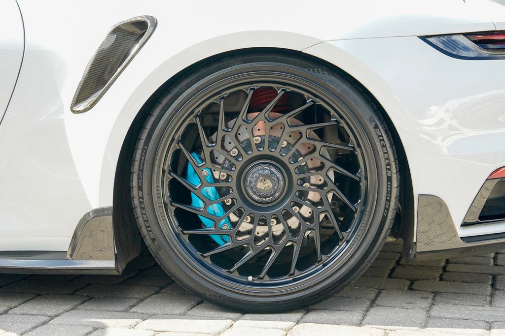 2021 Porsche 911 Turbo S Coupe - 23018169 - 16