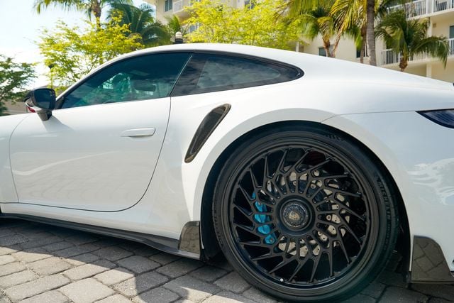 2021 Porsche 911 Turbo S Coupe - 23018169 - 17