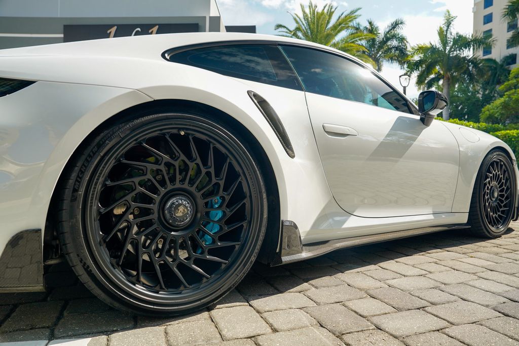2021 Porsche 911 Turbo S Coupe - 23018169 - 29