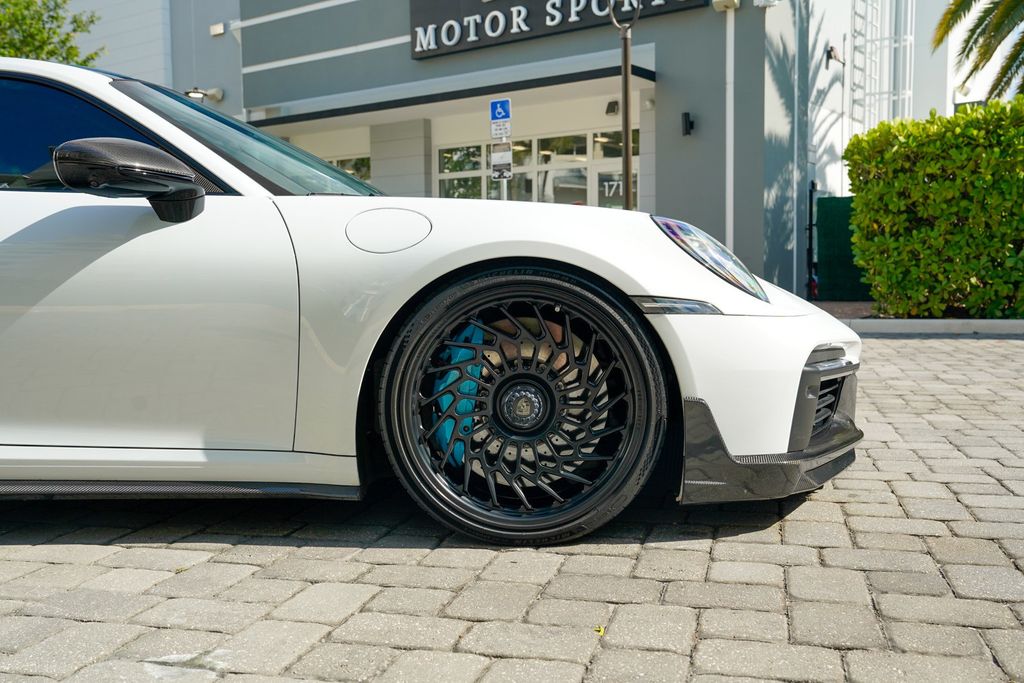 2021 Porsche 911 Turbo S Coupe - 23018169 - 33