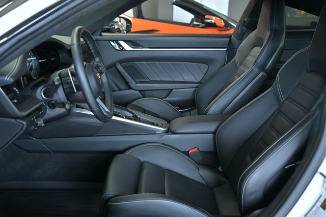 2021 Porsche 911 Turbo S Coupe - 23067900 - 17