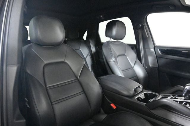 2021 Porsche Cayenne AWD - 23035232 - 17