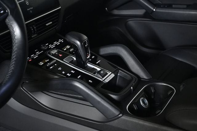 2021 Porsche Cayenne AWD - 23035232 - 22