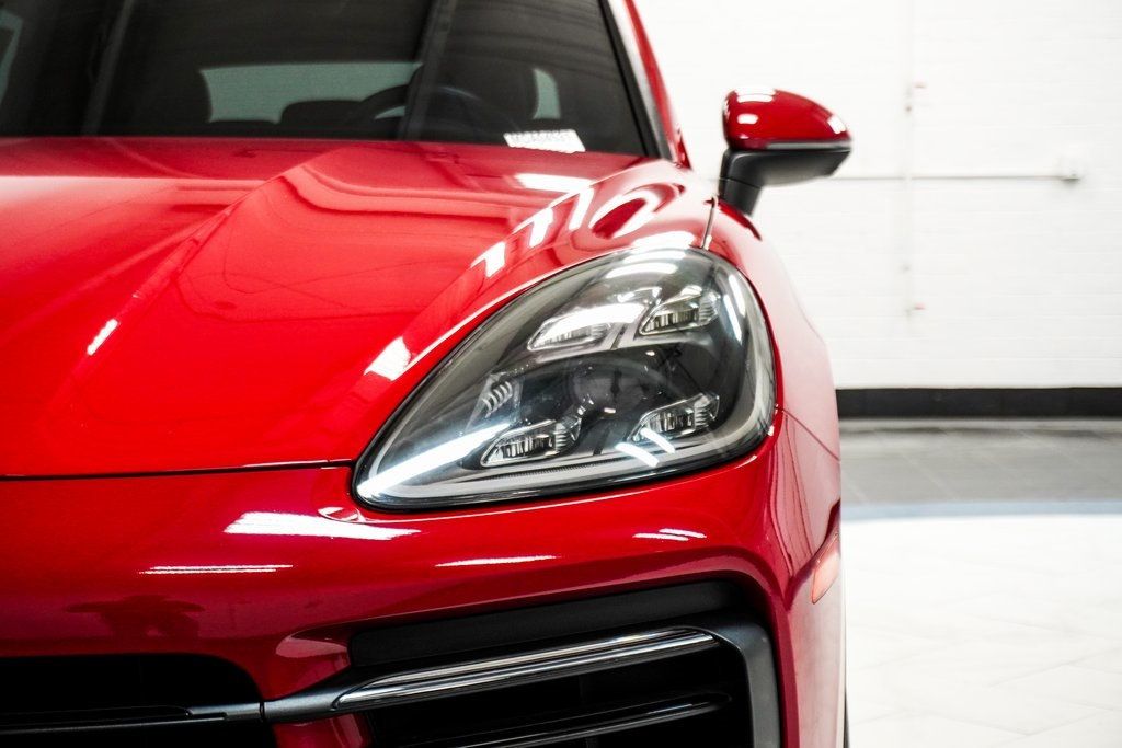 2021 Porsche Cayenne Base photo 14