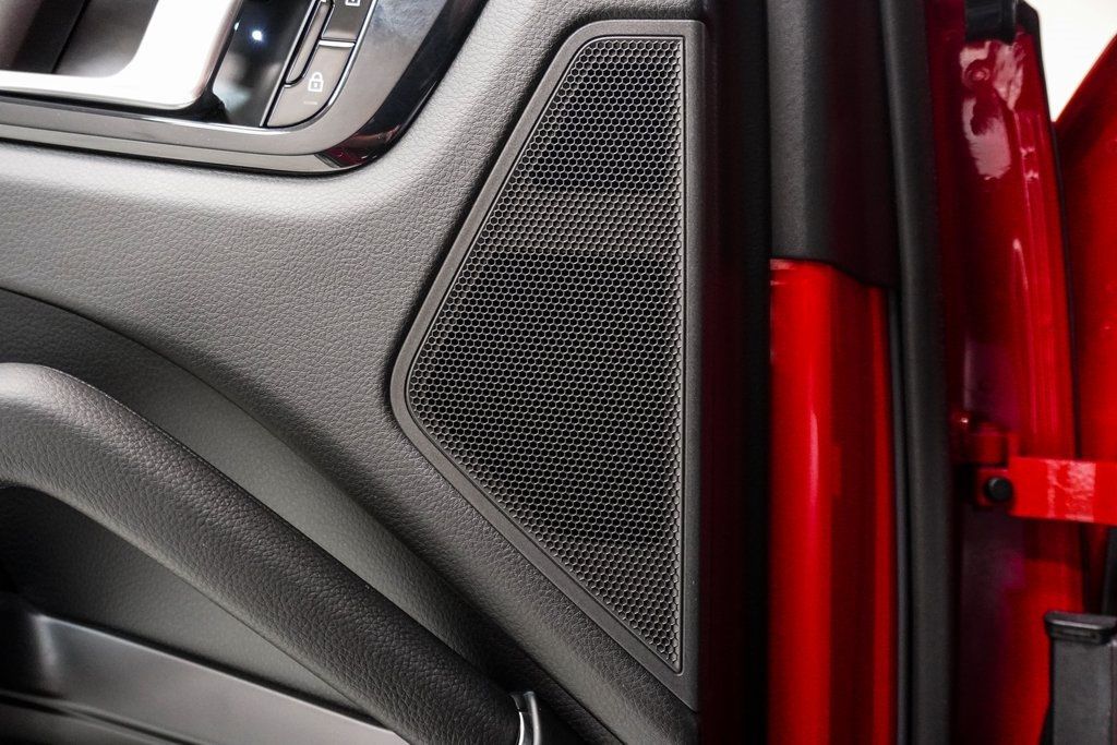 2021 Porsche Cayenne Base photo 22
