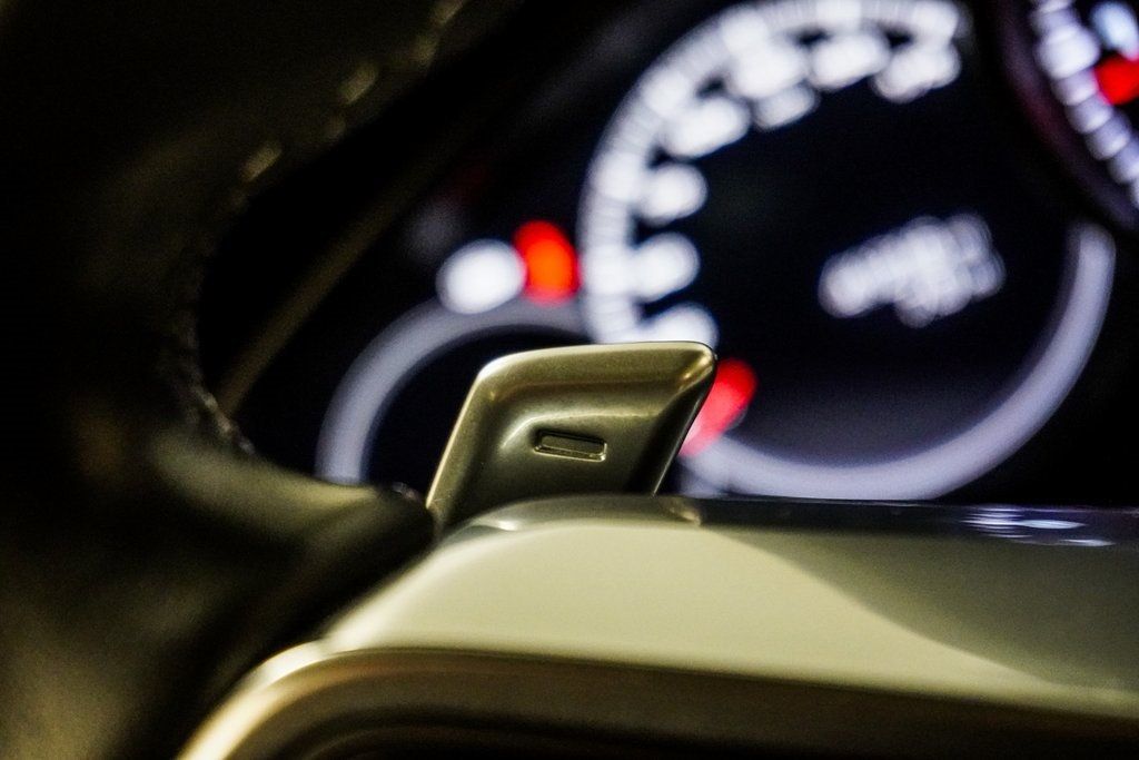 2021 Porsche Cayenne Base photo 32