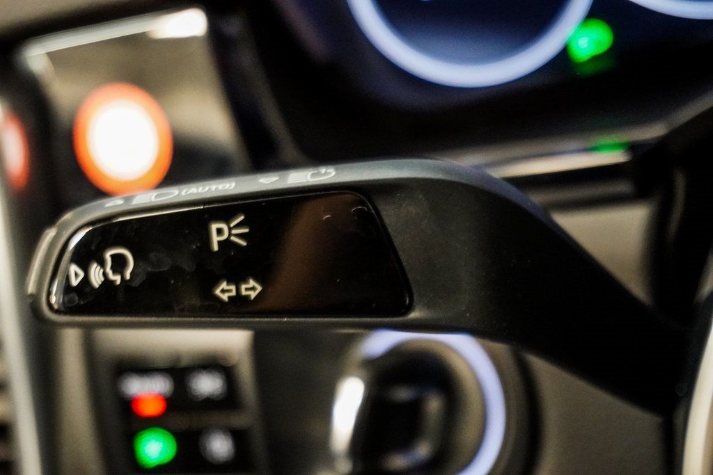 2021 Porsche Cayenne Base photo 34