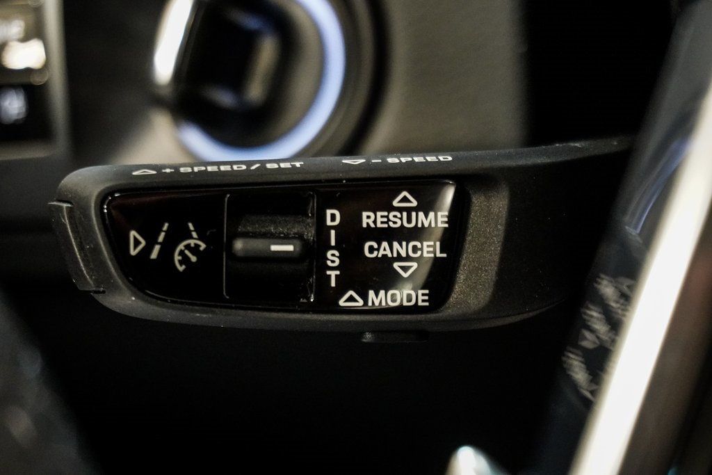 2021 Porsche Cayenne Base photo 35