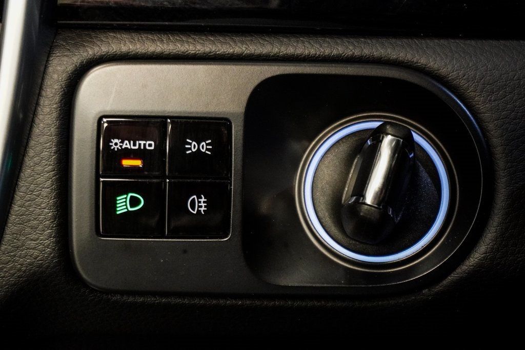 2021 Porsche Cayenne Base photo 36