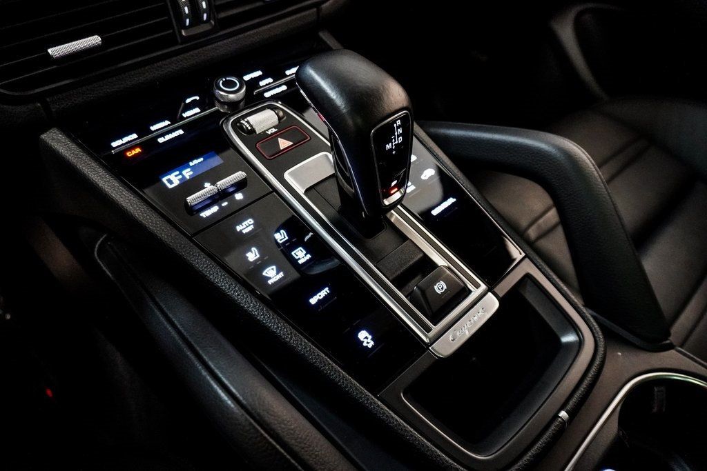 2021 Porsche Cayenne Base photo 42