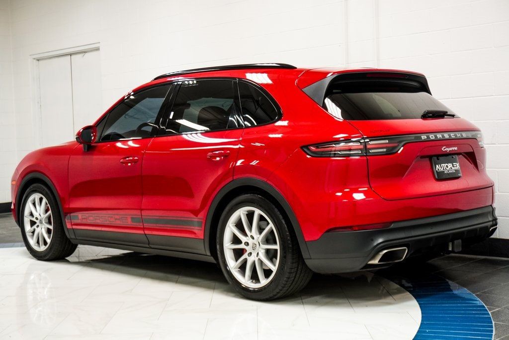 2021 Porsche Cayenne Base photo 6