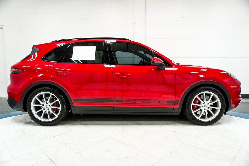 2021 Porsche Cayenne Base photo 8