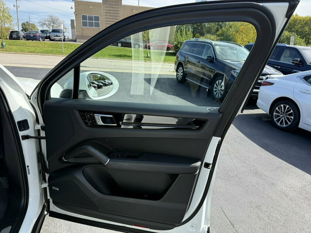 2021 Porsche Cayenne AWD - 23093558 - 19