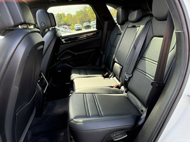 2021 Porsche Cayenne AWD - 23093558 - 21