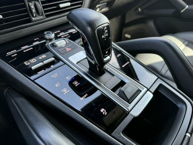 2021 Porsche Cayenne AWD - 23093558 - 32