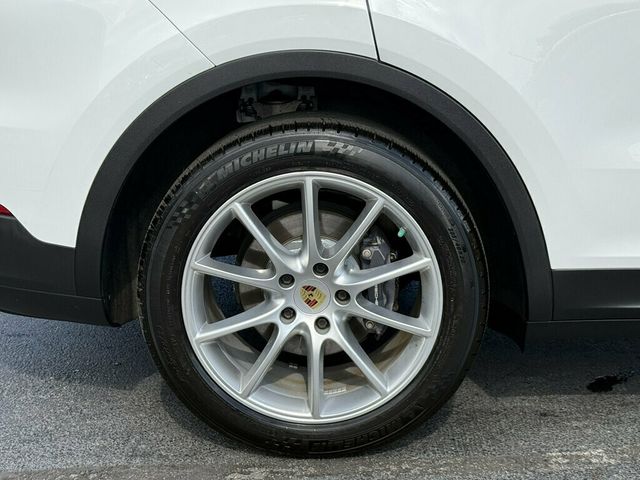 2021 Porsche Cayenne AWD - 23093558 - 40