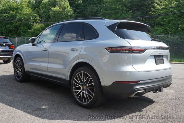 2021 Porsche Cayenne -'s photo
