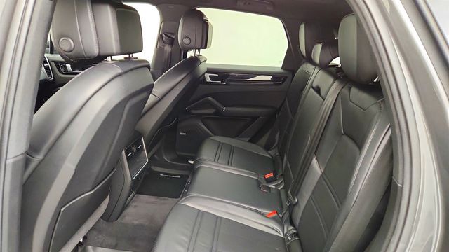 2021 Porsche Cayenne AWD w/ Premium Pkg & 21'' Wheels - 23079700 - 19