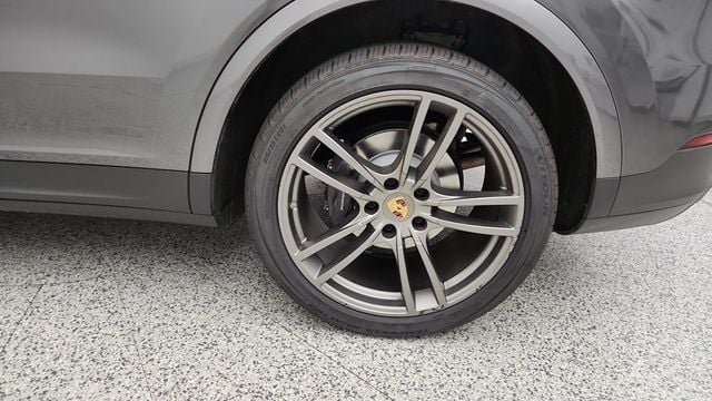 2021 Porsche Cayenne AWD w/ Premium Pkg & 21'' Wheels - 23079700 - 25