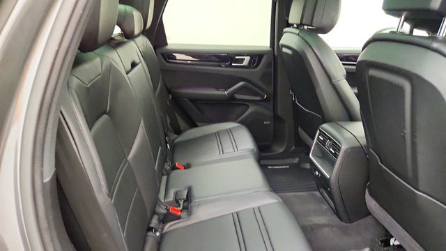 2021 Porsche Cayenne AWD w/ Premium Pkg & 21'' Wheels - 23079700 - 39