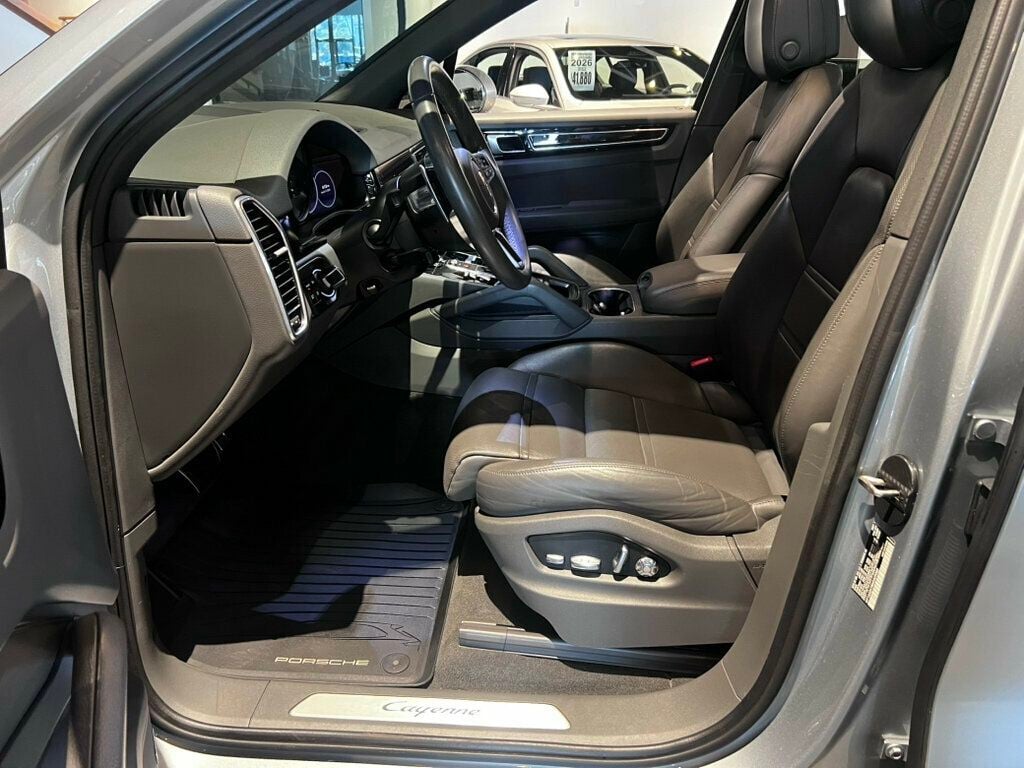2021 Porsche Cayenne Cayenne/AdaptiveCruiseControl/HtdSteeringWheel/Htd&CldSeats - 23078854 - 21