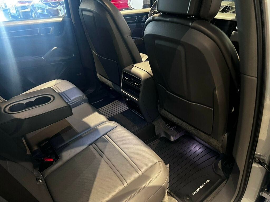 2021 Porsche Cayenne Cayenne/AdaptiveCruiseControl/HtdSteeringWheel/Htd&CldSeats - 23078854 - 29