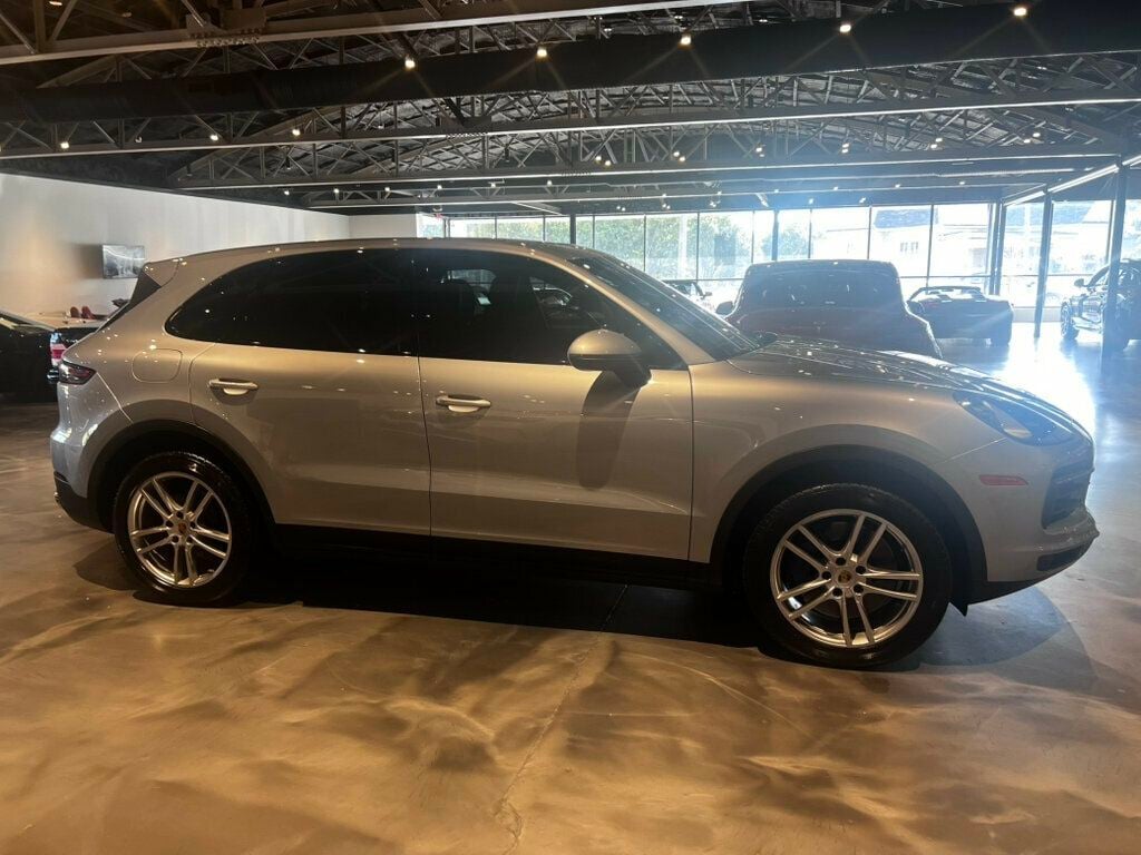2021 Porsche Cayenne Cayenne/AdaptiveCruiseControl/HtdSteeringWheel/Htd&CldSeats - 23078854 - 3