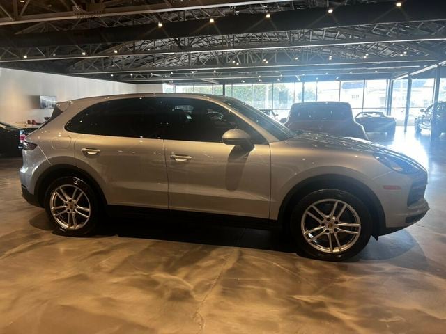 2021 Porsche Cayenne Cayenne/AdaptiveCruiseControl/HtdSteeringWheel/Htd&CldSeats - 23078854 - 3