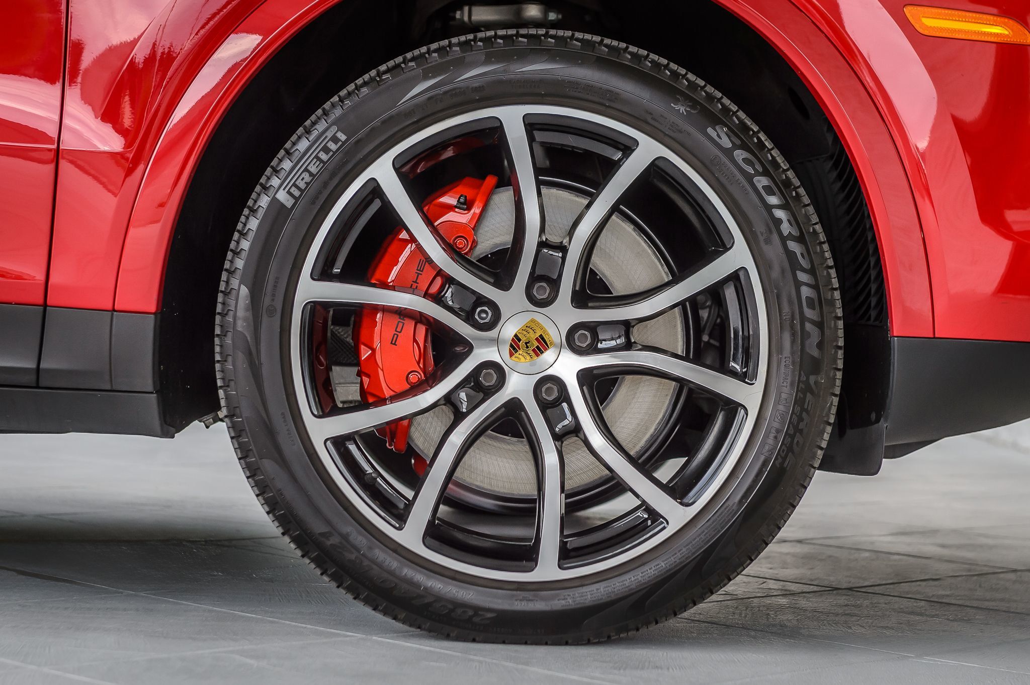2021 Porsche Cayenne photo 16