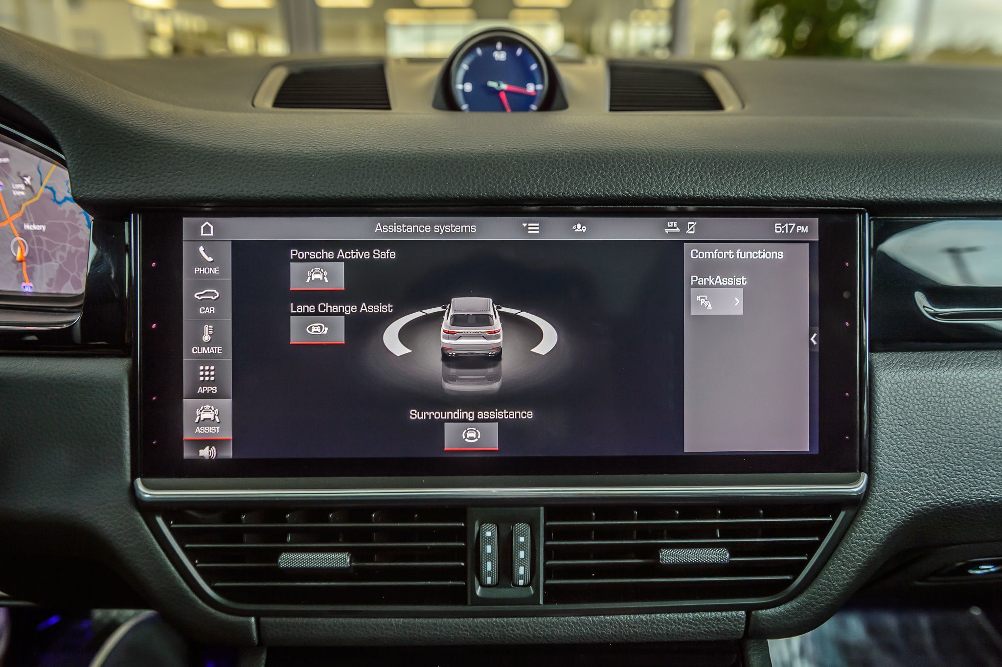 2021 Porsche Cayenne photo 33