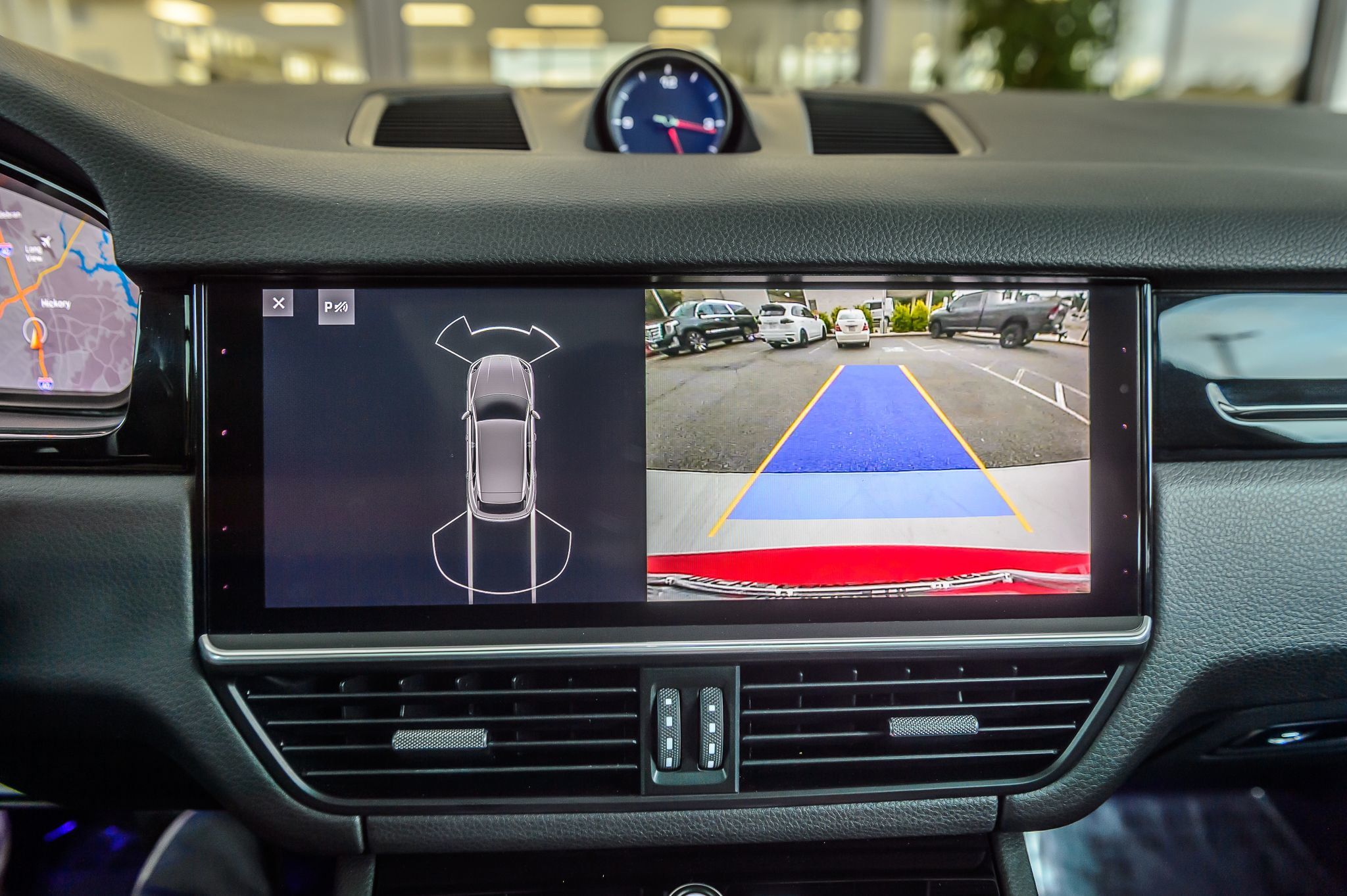 2021 Porsche Cayenne photo 34