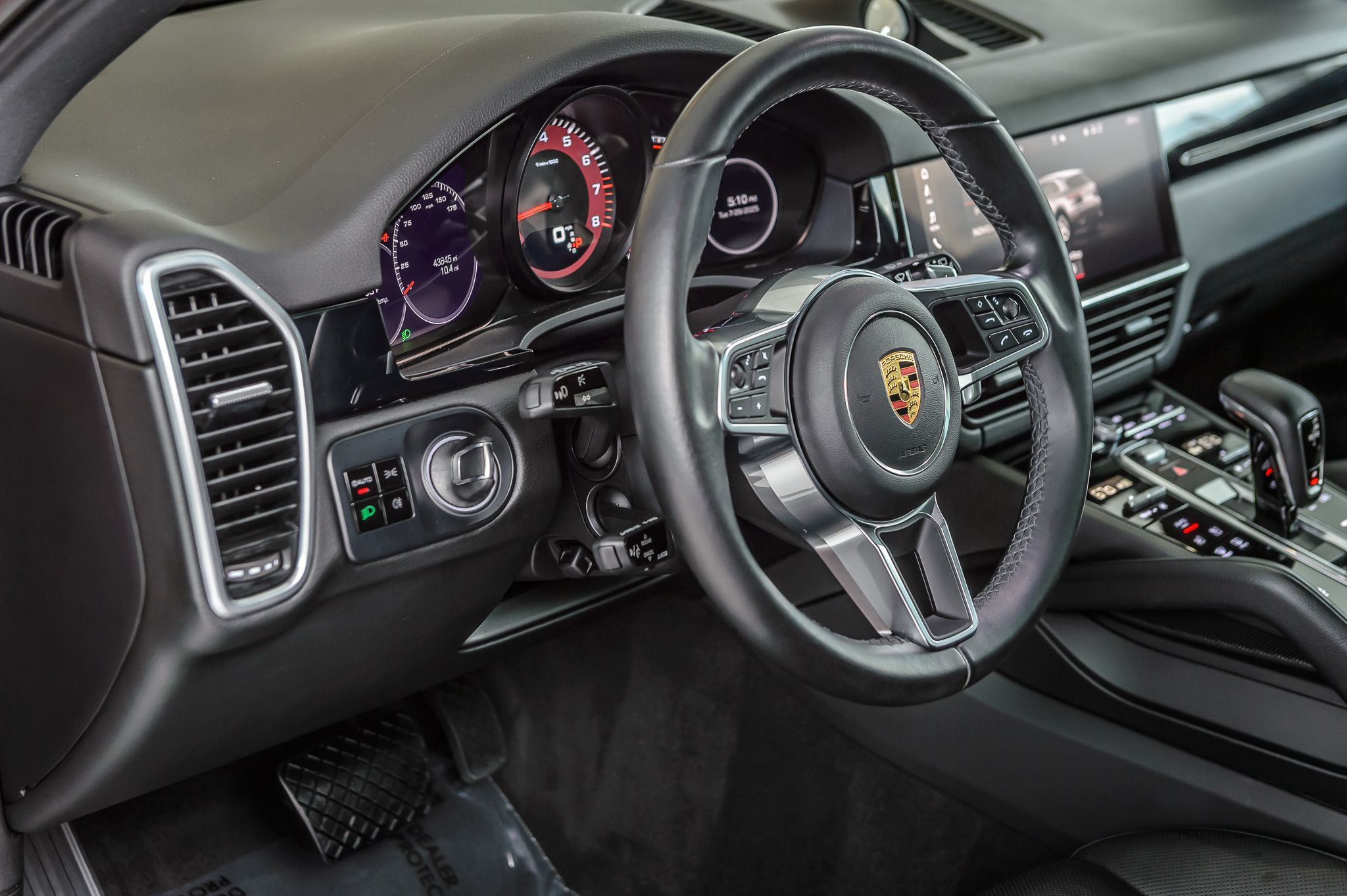 2021 Porsche Cayenne photo 36