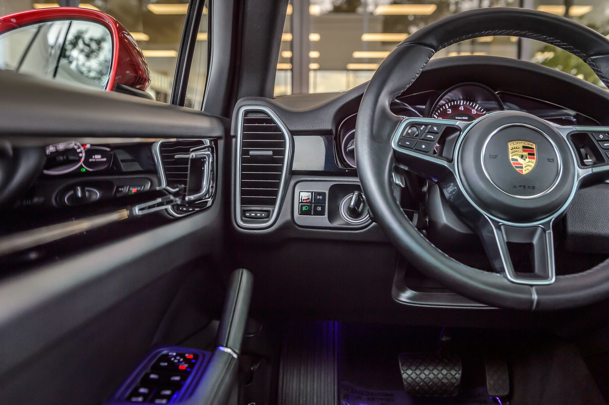 2021 Porsche Cayenne photo 37