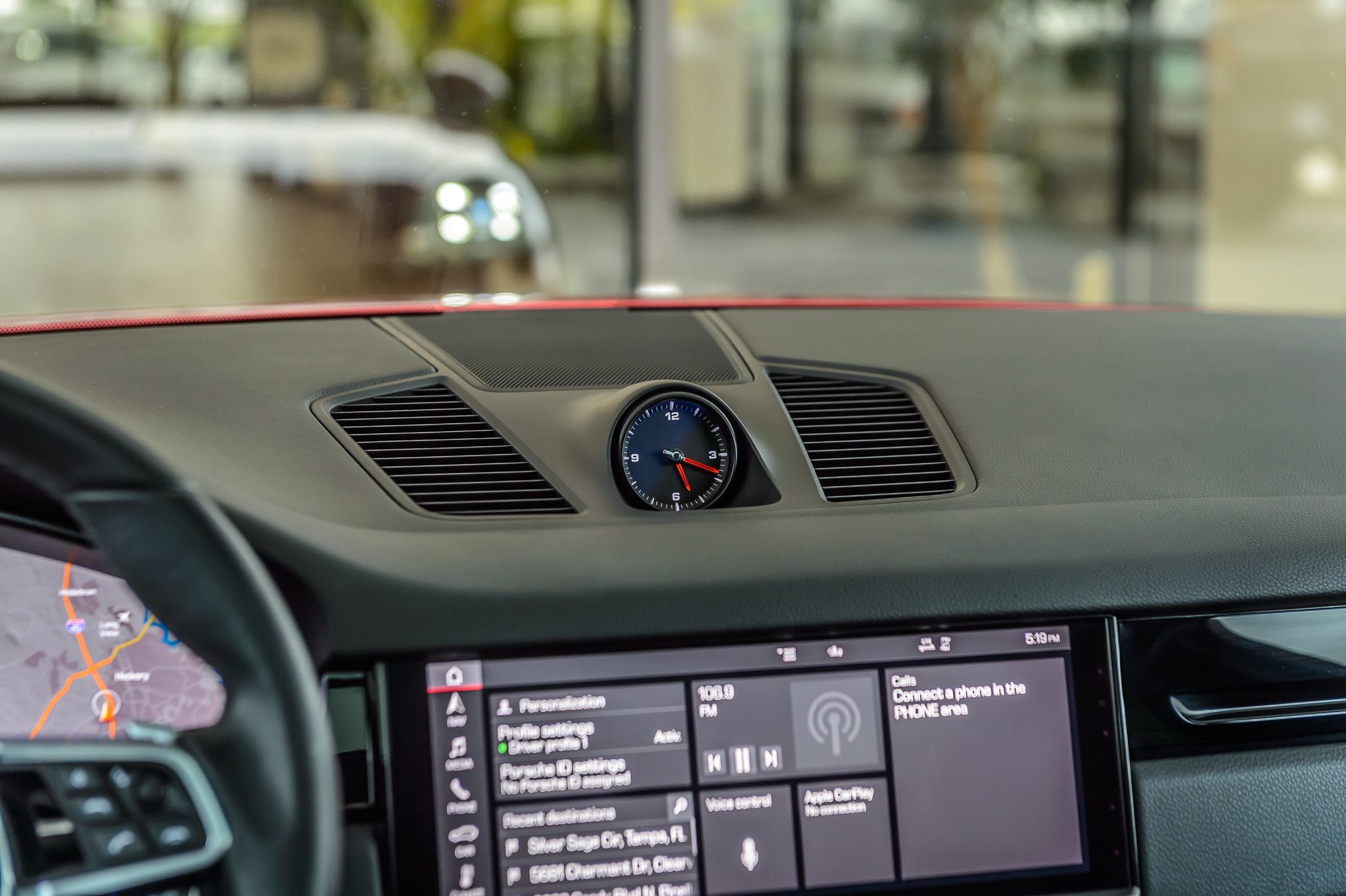 2021 Porsche Cayenne photo 39