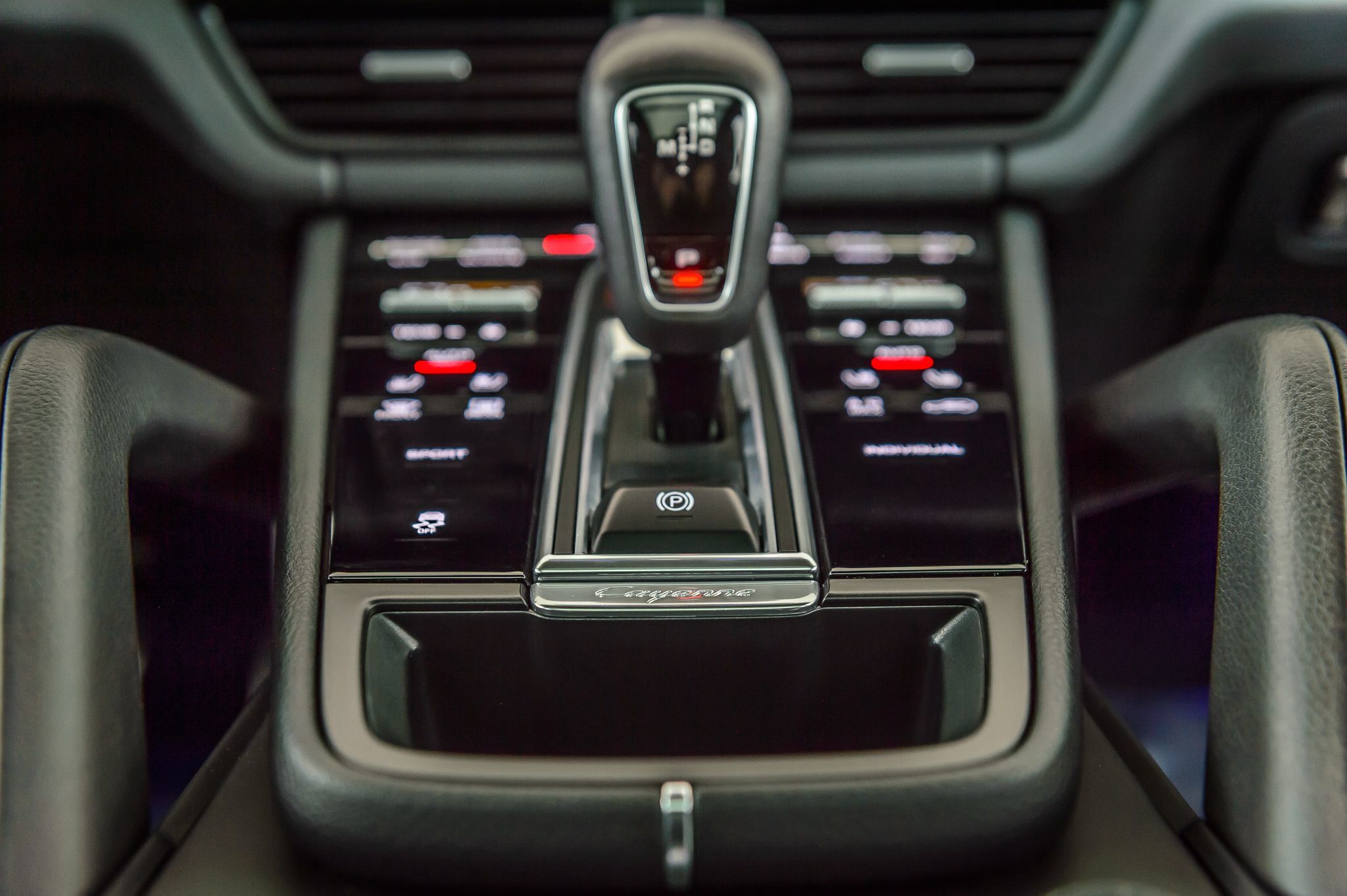 2021 Porsche Cayenne photo 41