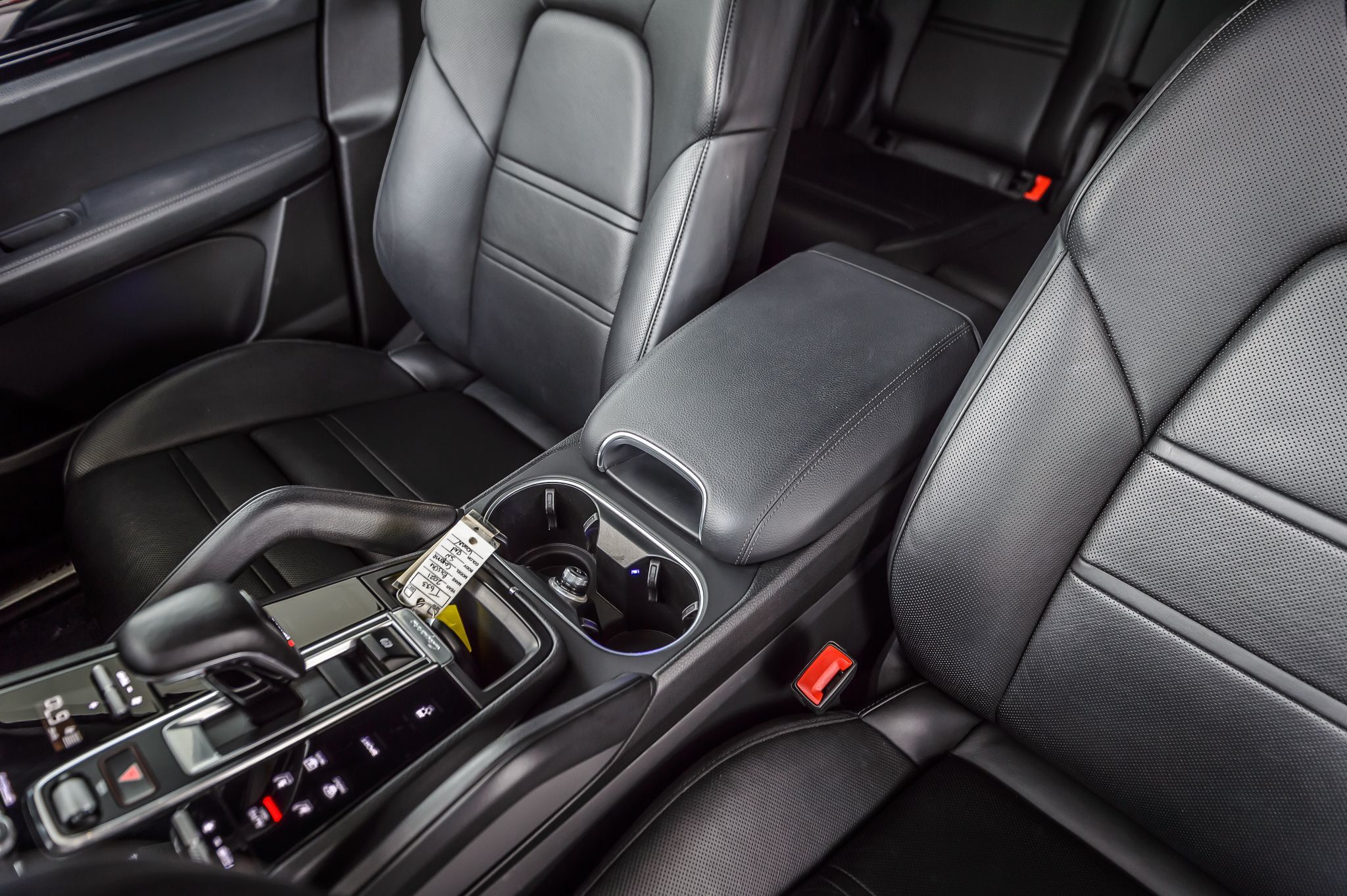 2021 Porsche Cayenne photo 43